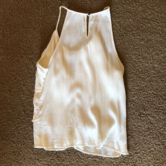 Woman’s Top - Picture 2 of 2